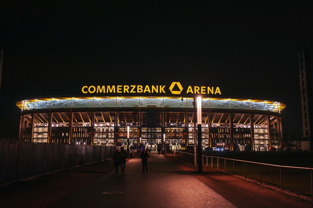 Das EM 2024 Stadion in Frankfurt heisst Frankfurt Arena und nicht "Commerzbank Arena" oder "Deutsche Bank Arena". (Copyright depositphotos.com)