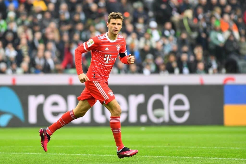 Thomas Müller vom FC Bayern München spielt sonst mit seinen Kollegen in der Allianz Arena in München (Copyright depositphotos.com)