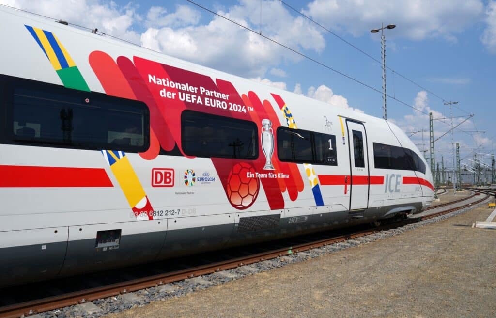 ICE 4 Baureihe 412 mit Branding: Nationaler Partner der UEFA EURO 2024™ (Copyright Oliver Lang)