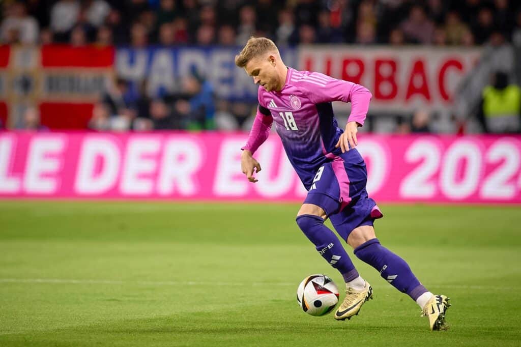 Chris Führich im neuen DFB Away Trikot im, März 2024 gegen die Niederlande (Foto Depositphotos.com)